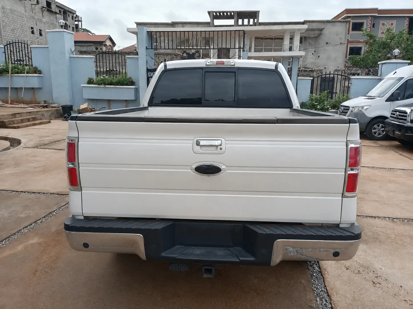 Ford F-150 - white, burgundy interior — Exterior — photo 2