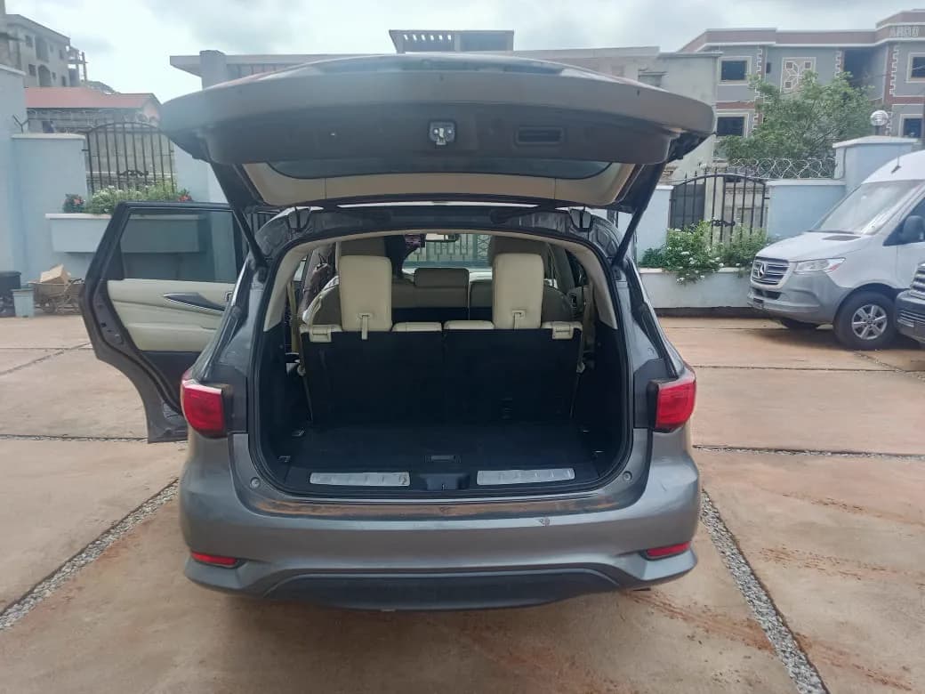 Infiniti QX60 - grey — Interior — photo 4