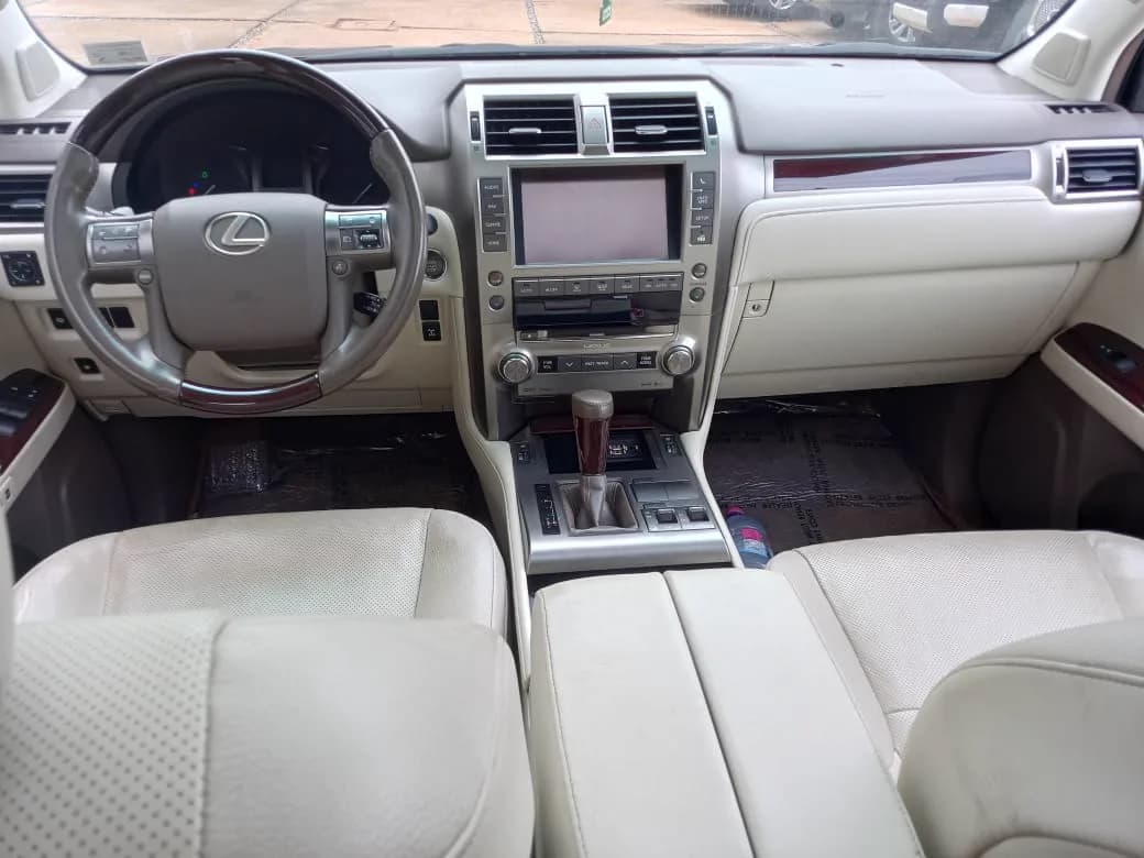 Lexus GX 460 - burgundy — Interior — photo 4