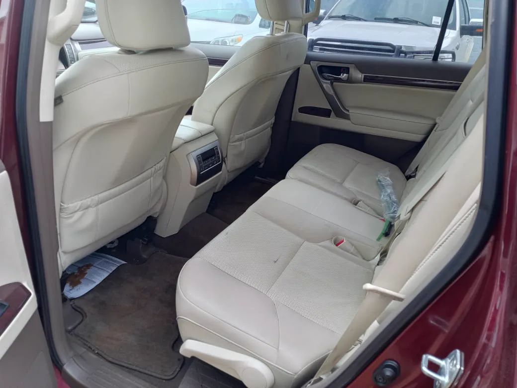 Lexus GX 460 - burgundy — Interior — photo 6