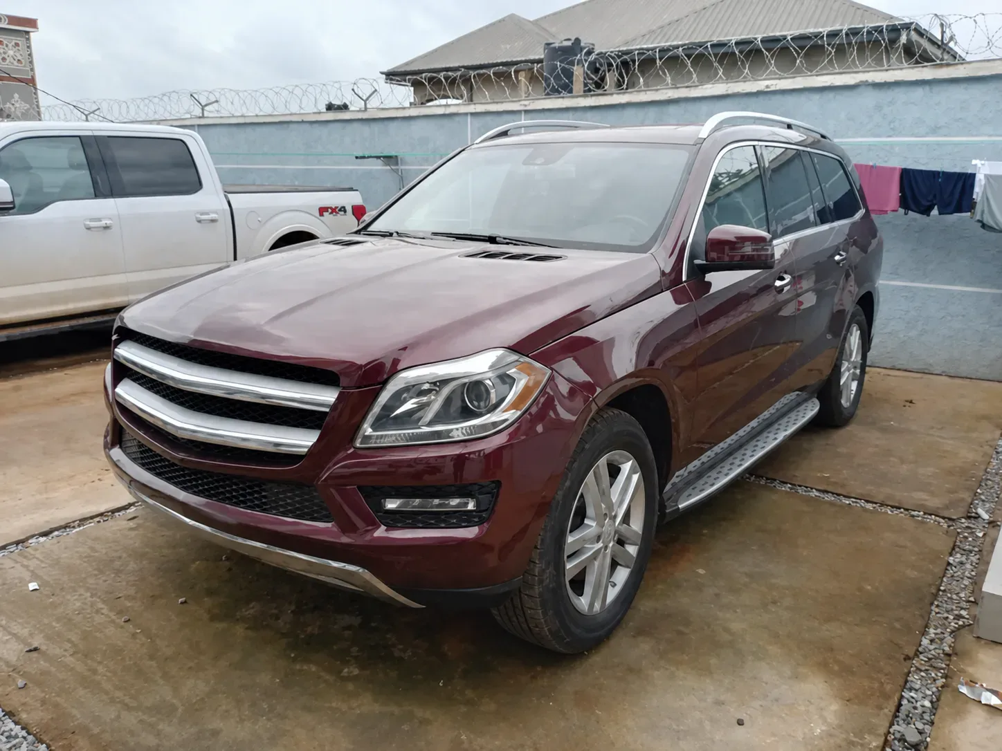 Mercedes-Benz GL-Class - burgundy — Exterior — photo 2
