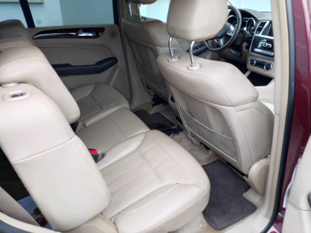 Mercedes-Benz GL-Class - burgundy — Interior — photo 4