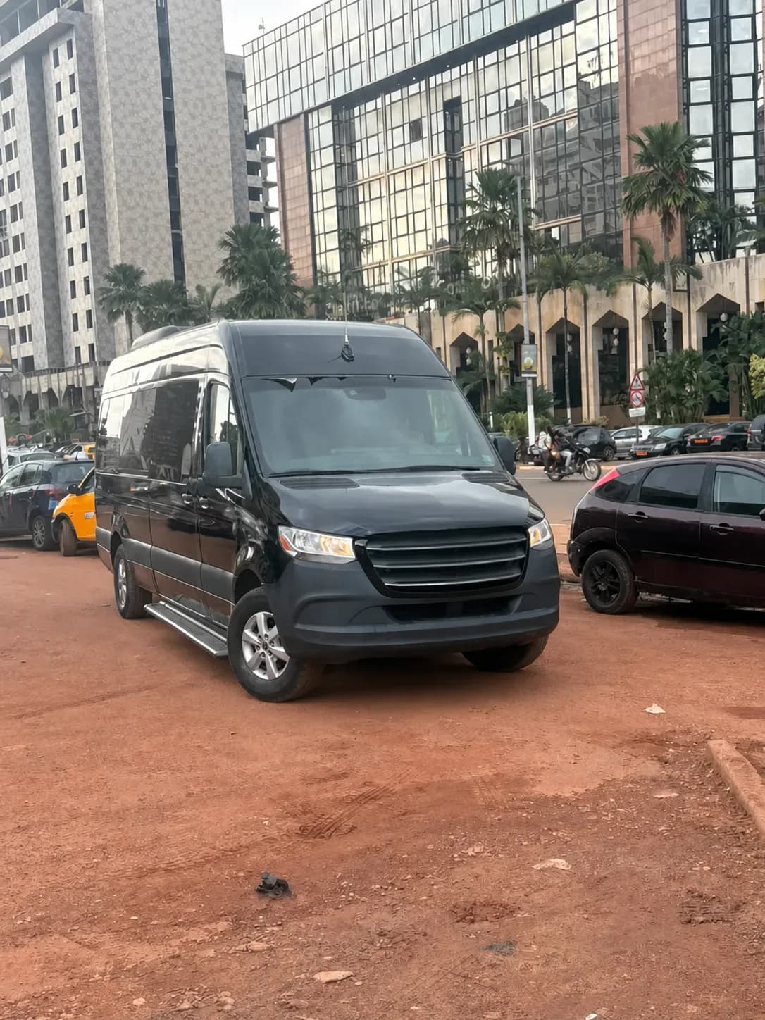 Mercedes-Benz Sprinter - black — vehicle photo