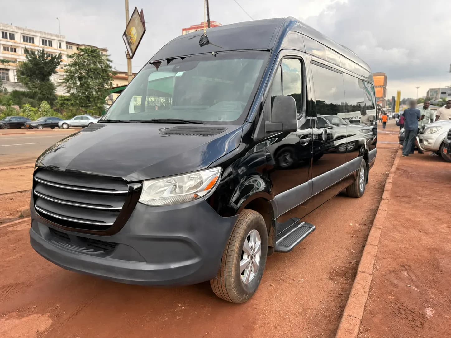 Mercedes-Benz Sprinter - black — Exterior — photo 5