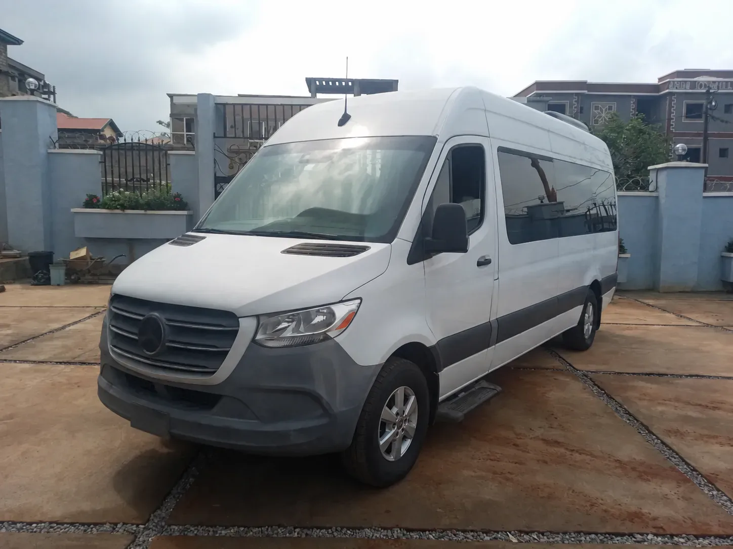 Mercedes-Benz Sprinter - white — Exterior — photo 2