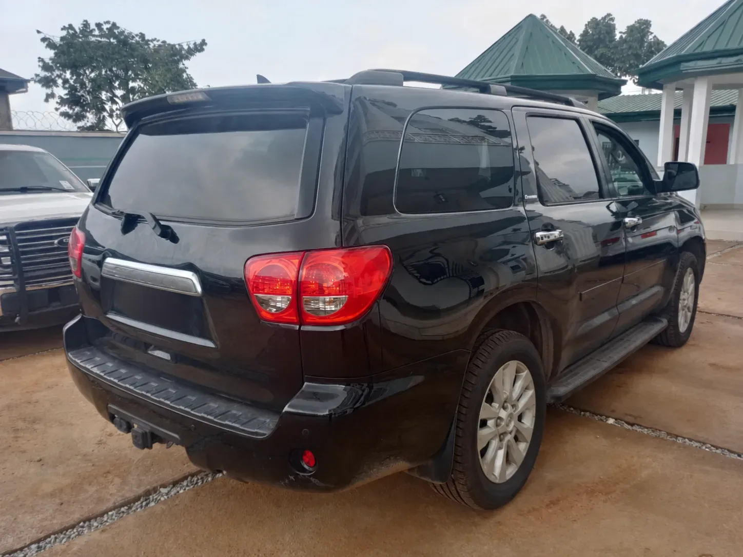 Toyota Sequoia - black — Exterior — photo 4
